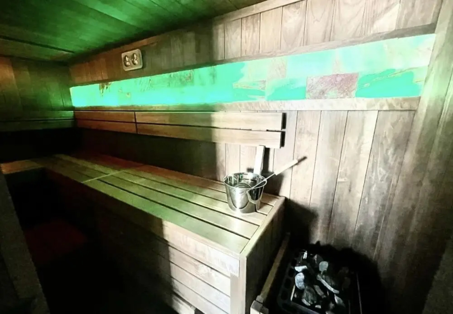 Apartments in Sky Tower with Bathtub near the window