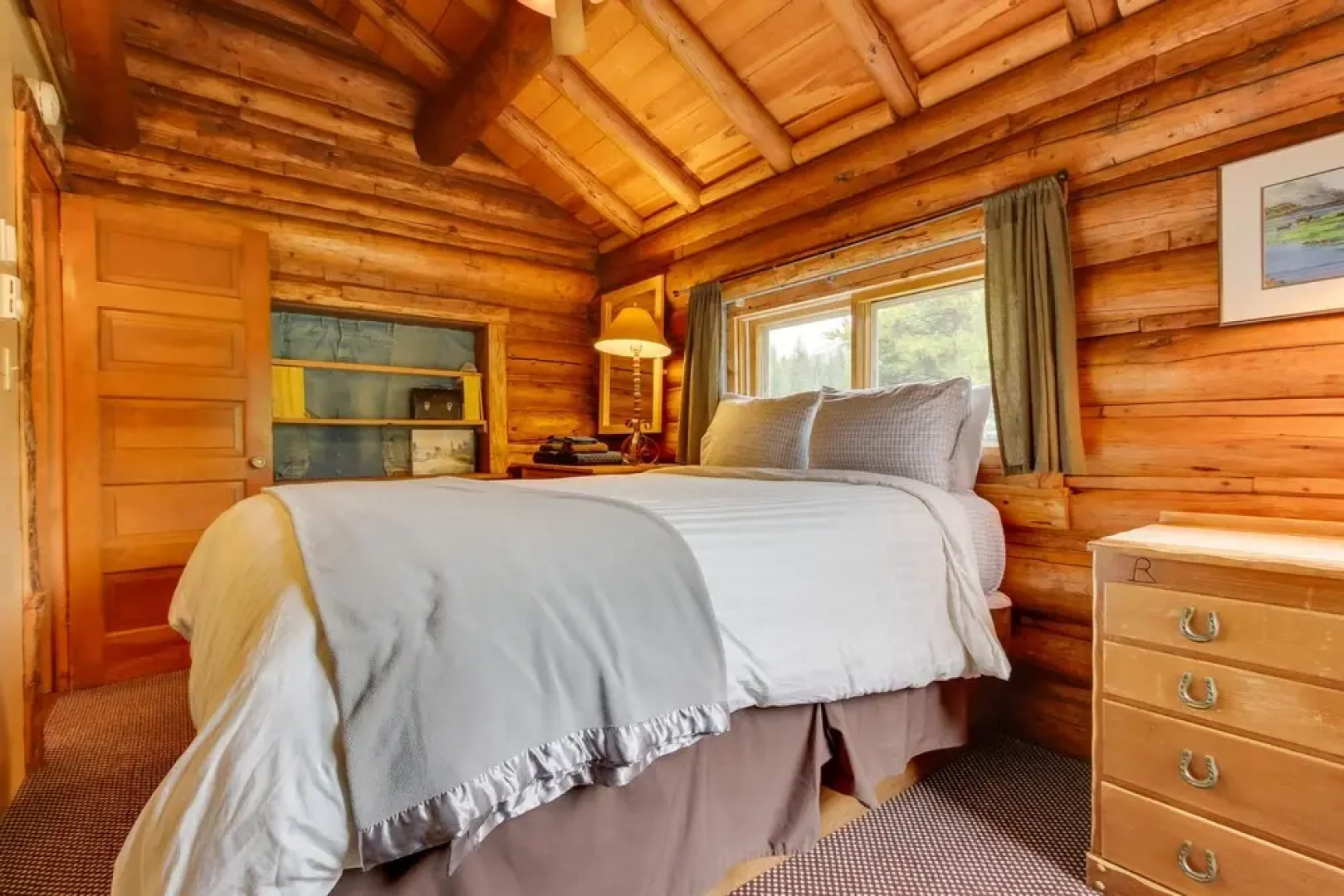 Scenic Montana Cabin Rental ~ 1 Mi to Yellowstone!