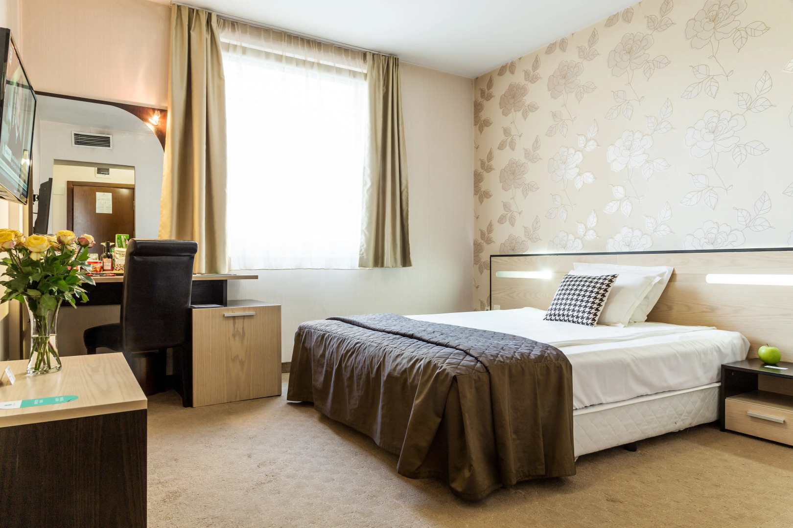 City Avenue Hotel by HMG