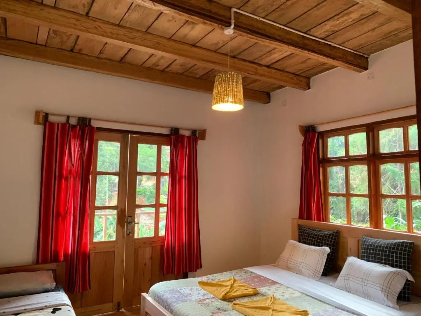 David Crater Homestay