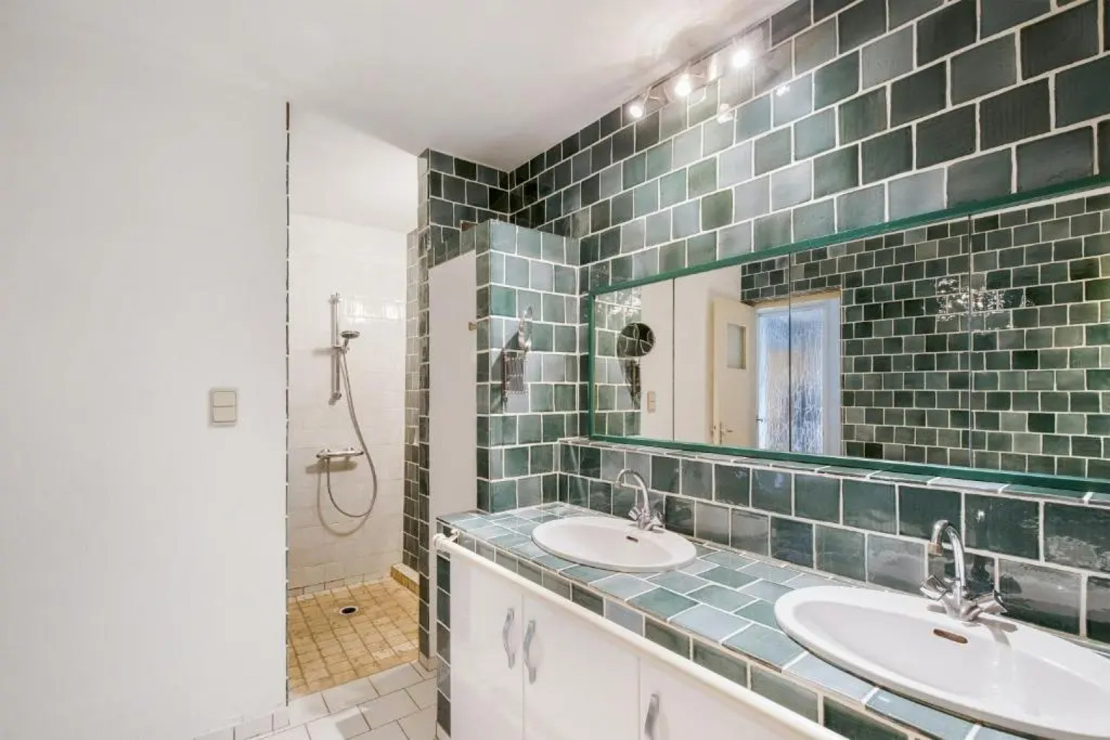 Villa With 5 Bedrooms in Uchaux, With Wonderful Mountain View, Private