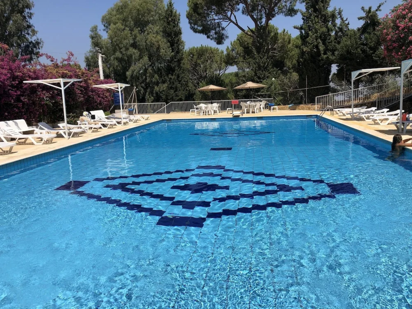 Splendid Valley & Sea View