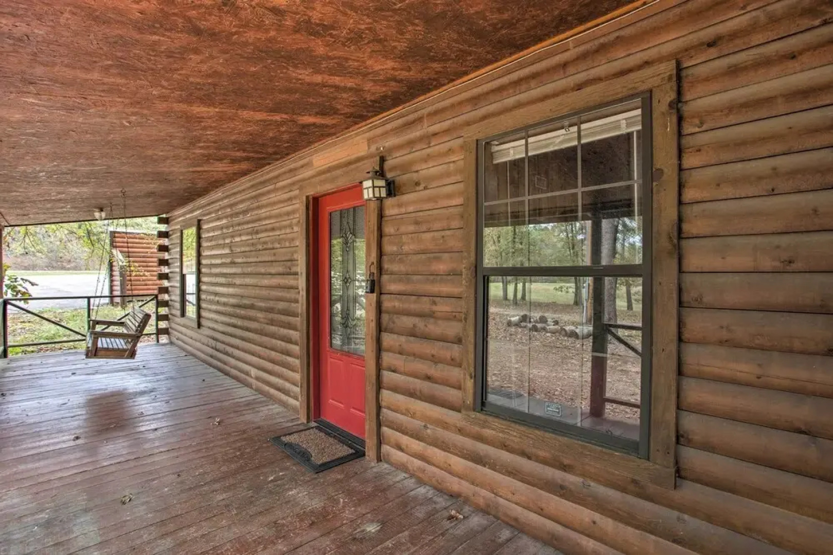 Timber Brooke Cabin: Hot Tub & Central Location!