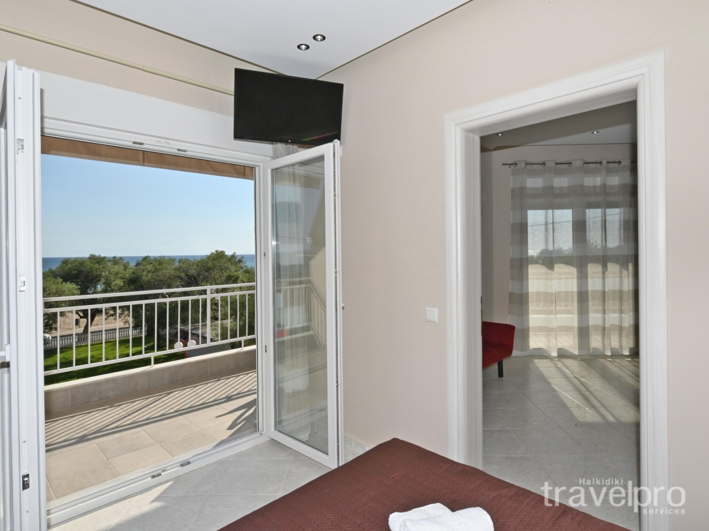 Sabbia Seafront Apartment  2 by TravelPro Serv...