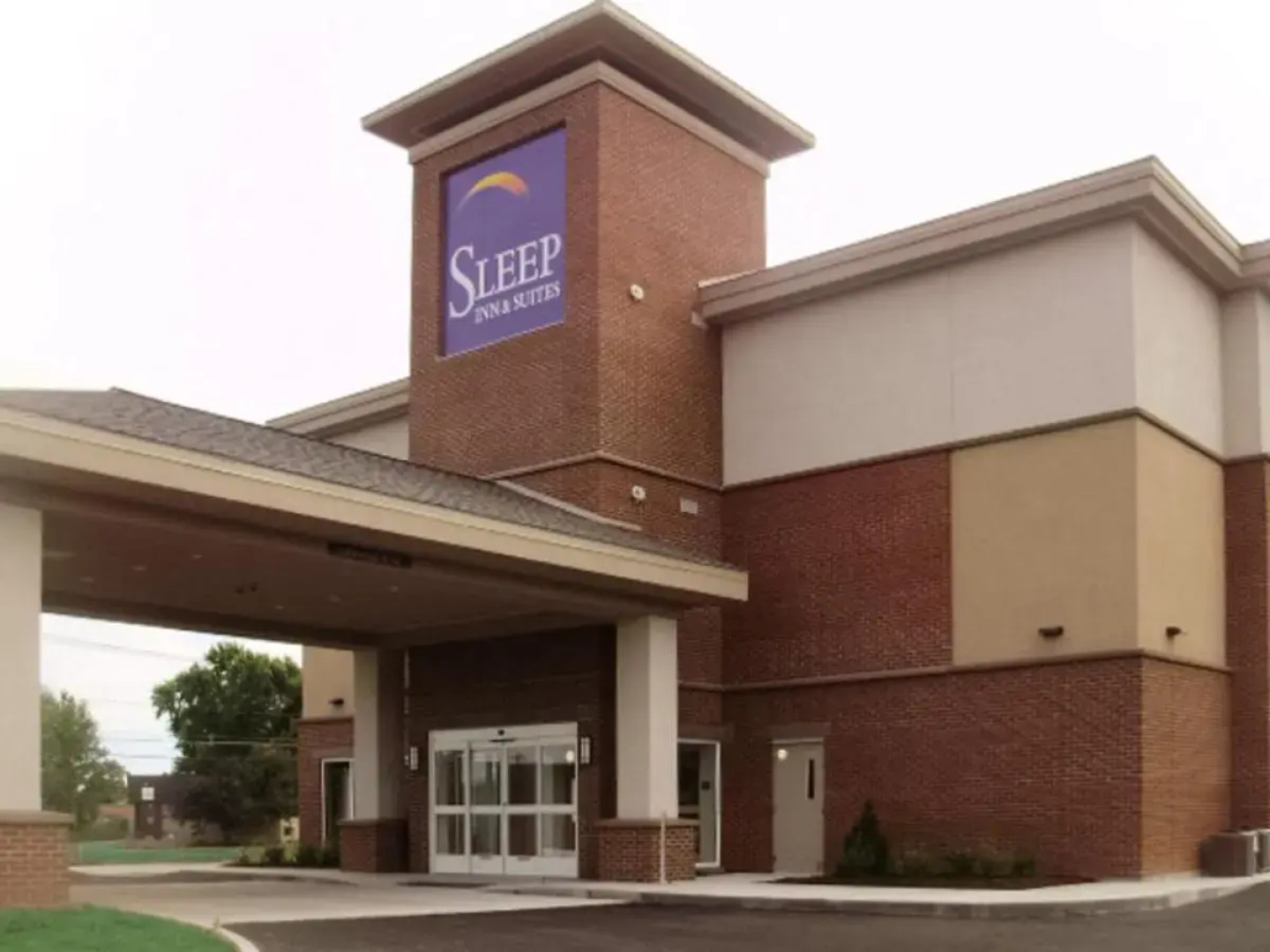 Sleep Inn & Suites Airport