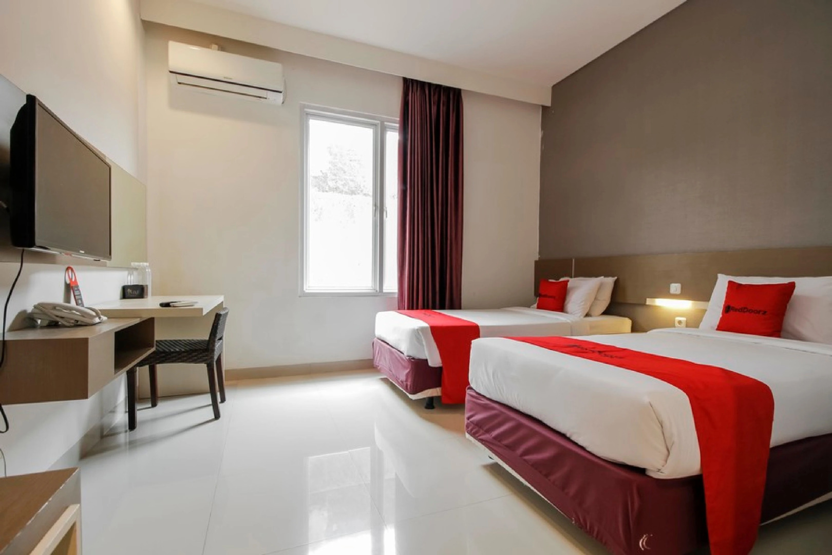 RedDoorz near Goa Sunyaragi