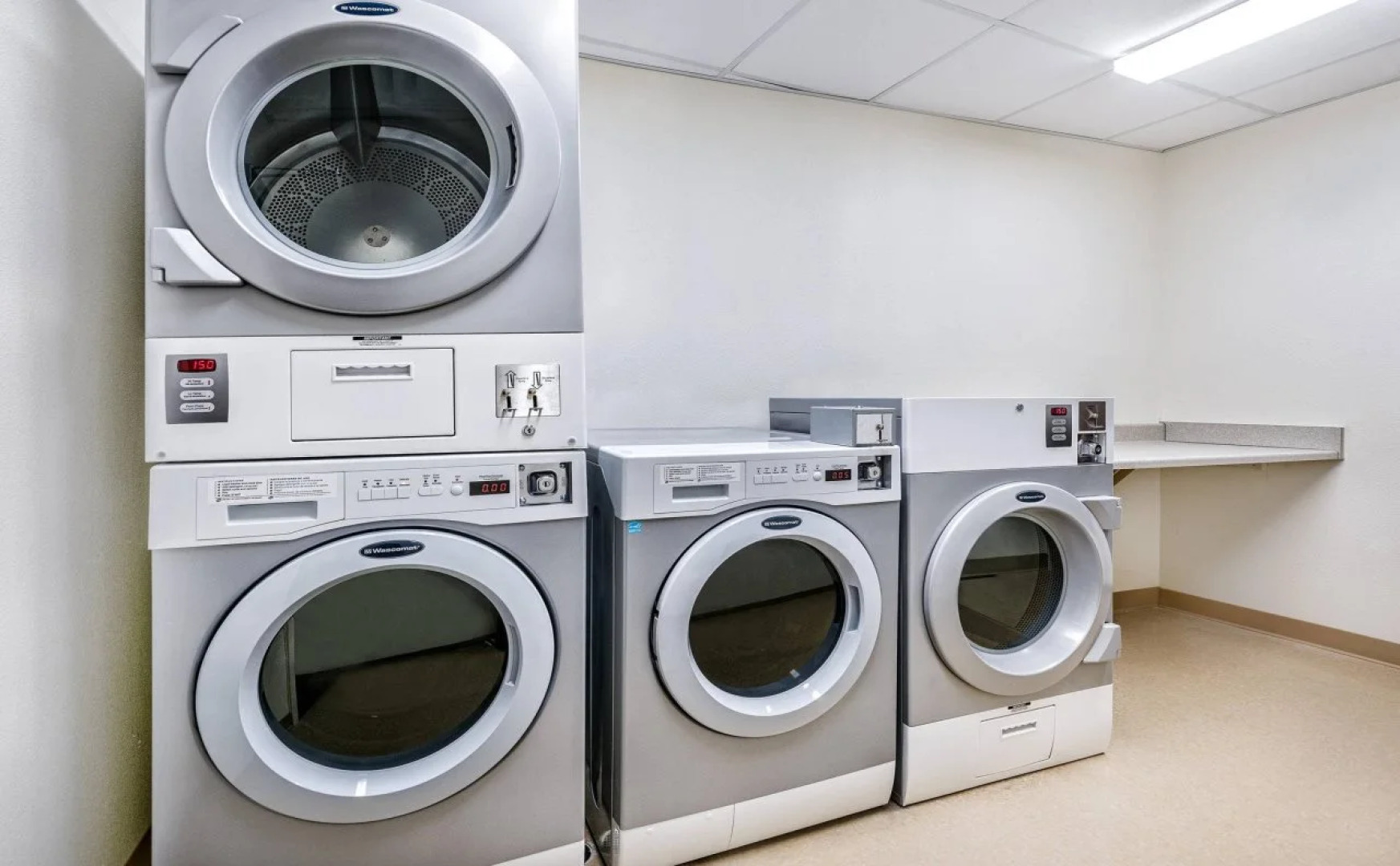 Fairfield Inn & Suites by Marriott Van Canton Area