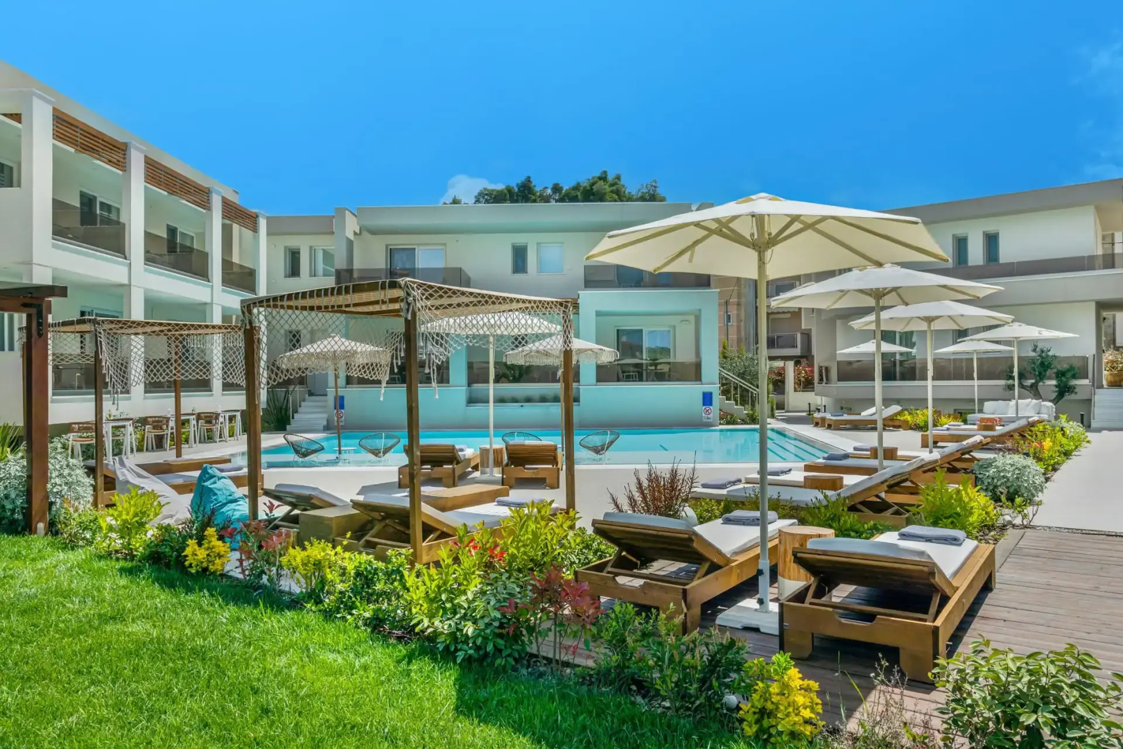 Mirablue Luxury Residences