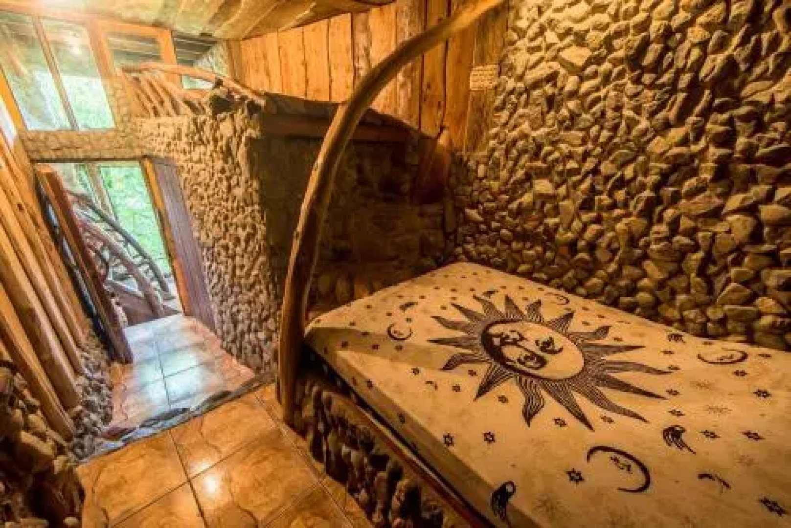 Hotel Roca Dura