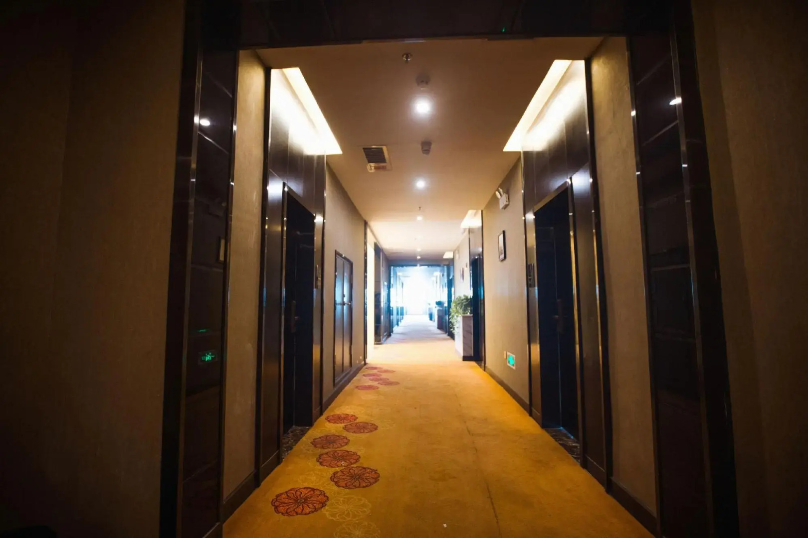 Shache Lantian Hotel