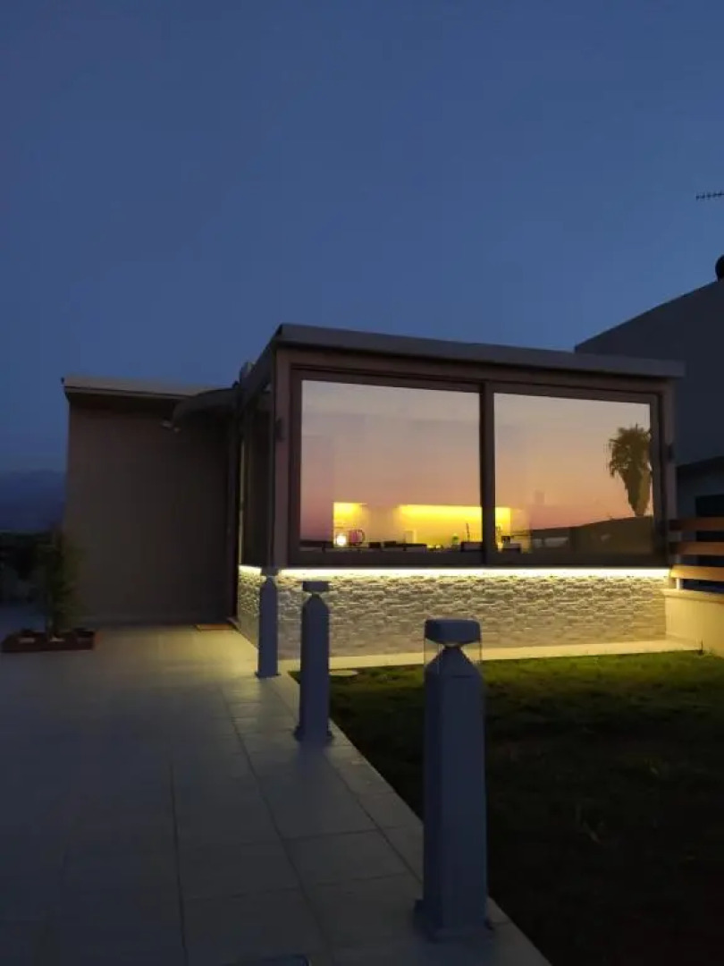 Wish sea and mountain view