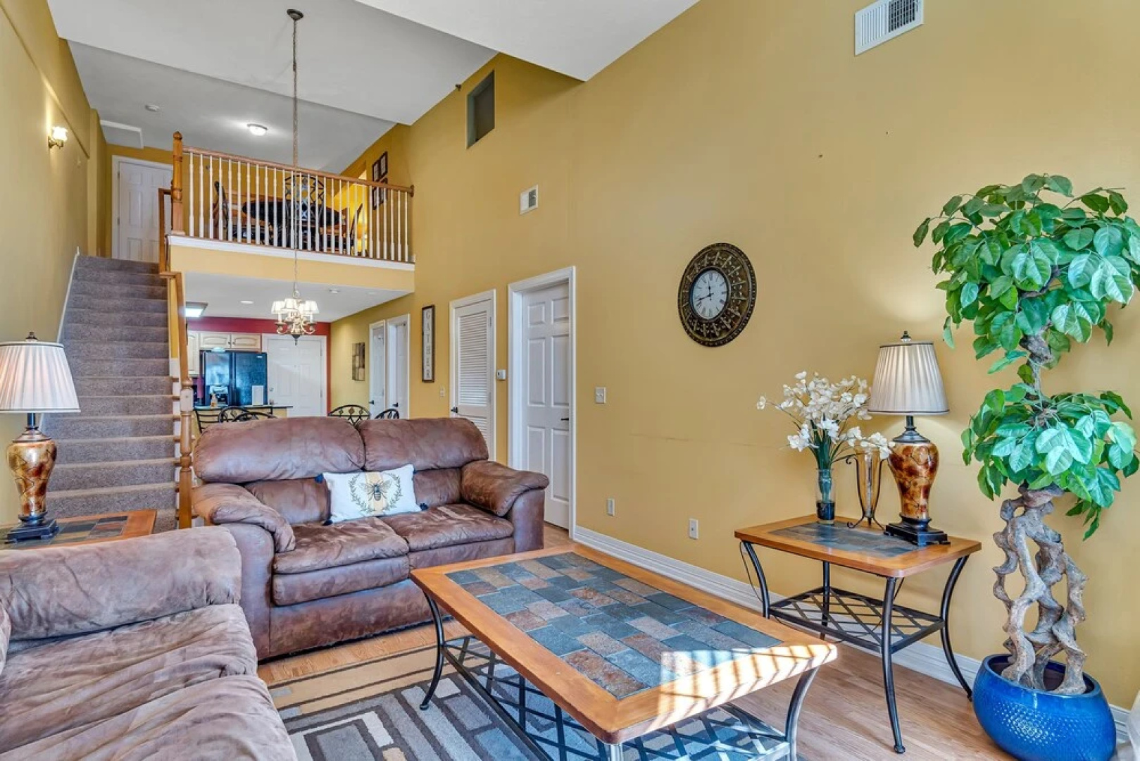 Hopeful Hideaway 2 Bedroom Condo by Redawning