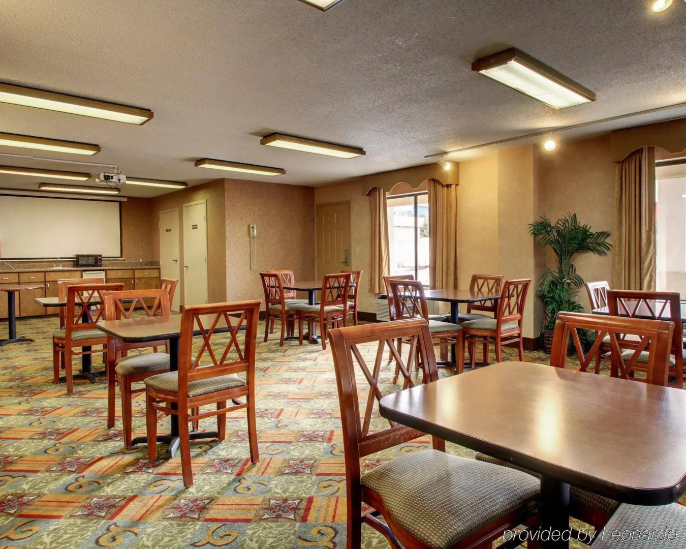Rodeway Inn North