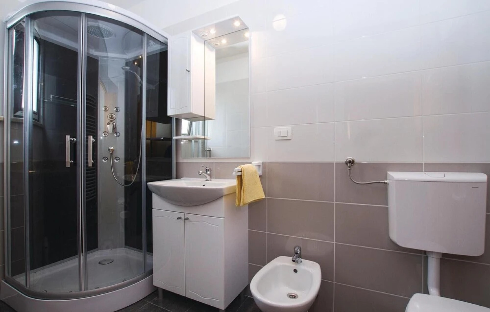 Beautiful Home in Nedescina With Wifi and 7 Bedrooms