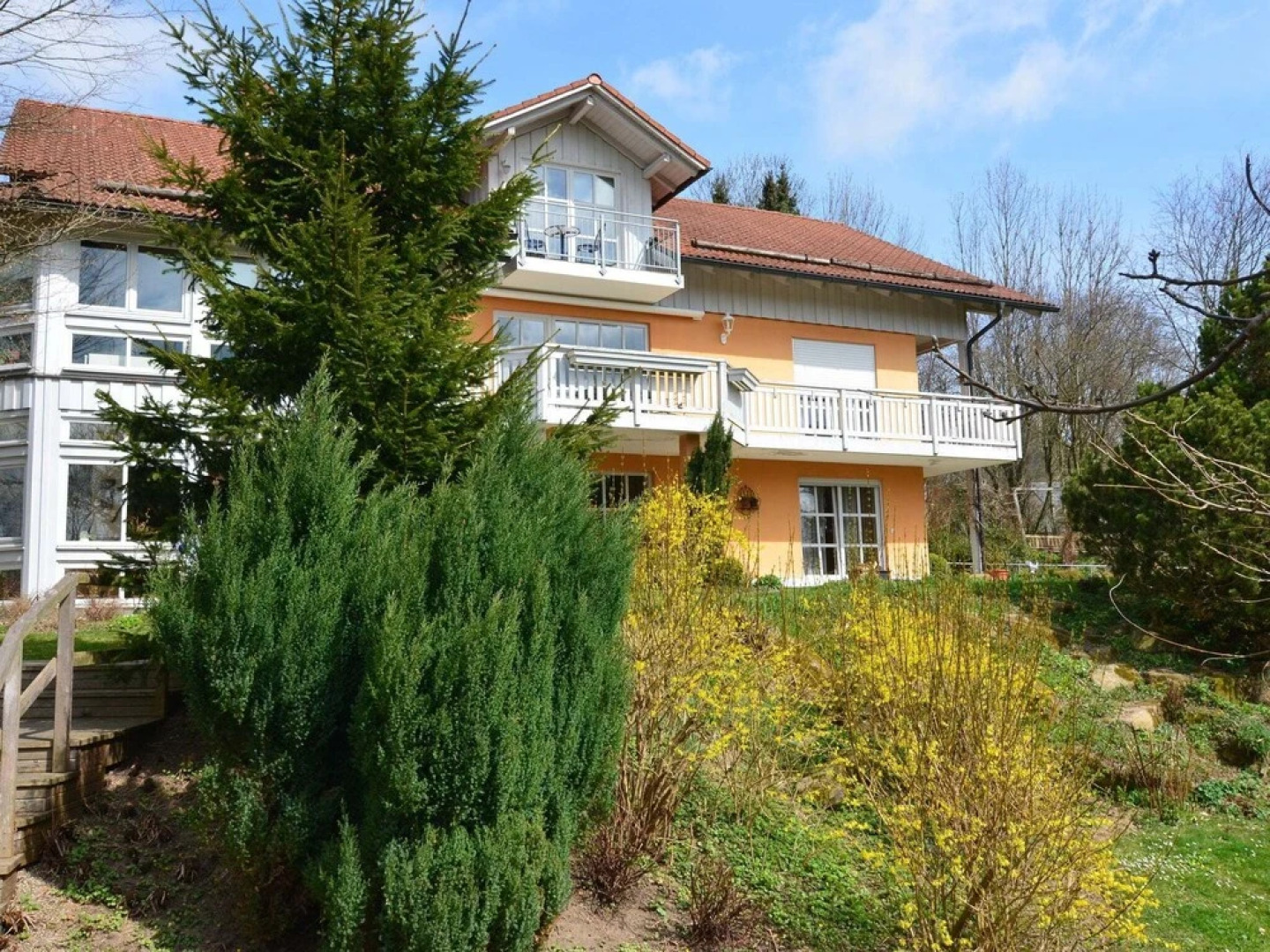 Very Well Equipped Holiday Home With Sauna, Balcony and Large Garden