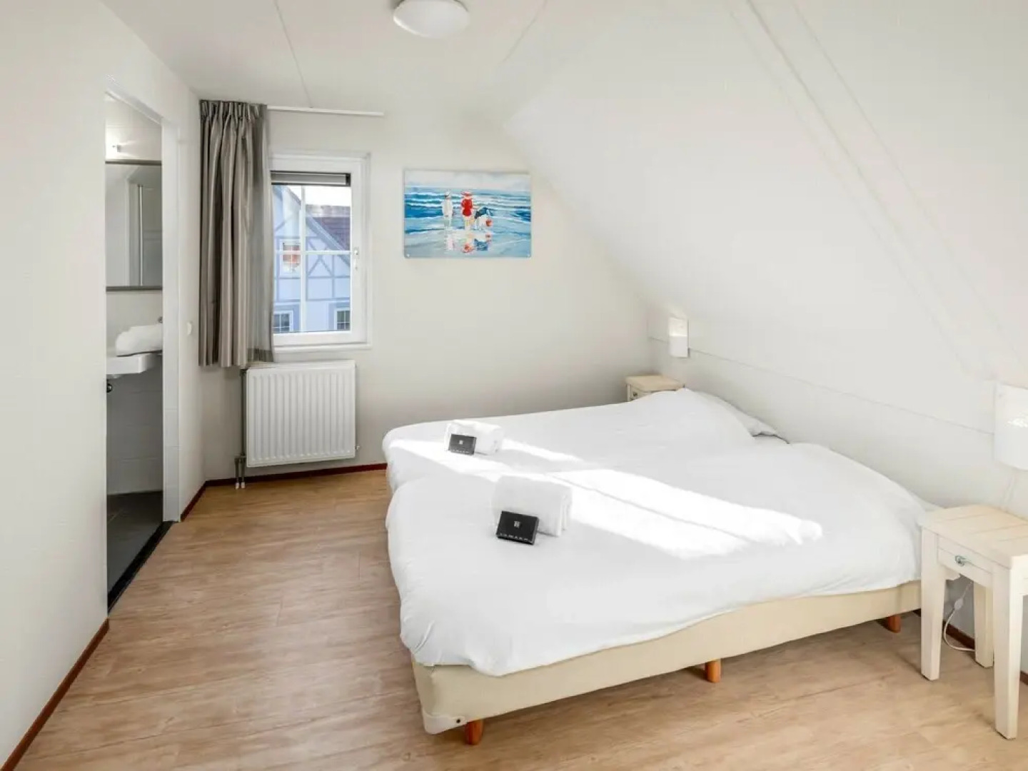 Detached Villa With Four Bathrooms, 400 m. From the Beach