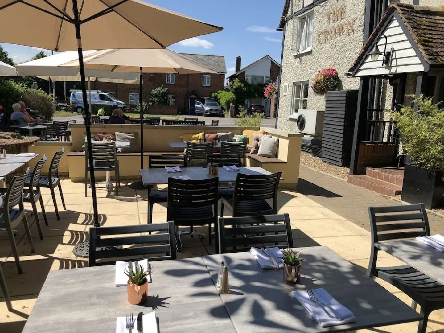 The Crown Pub, Dining & Rooms