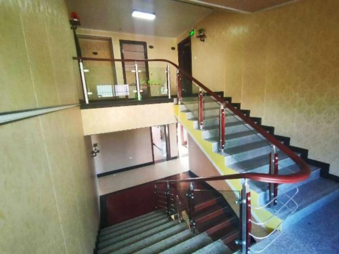 Longhushan Youjian Inn