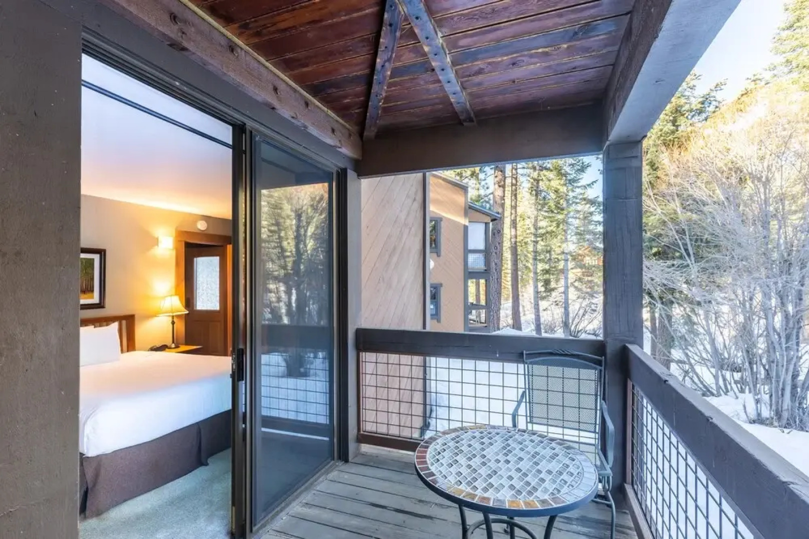 Cozy Aspen Grove 2 bed 2 bath by RedAwning Save 10% on 3 Nights, 15% on 5 Nights!