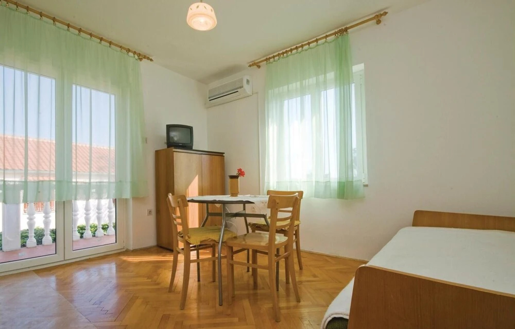 Amazing Apartment in Posedarje With 3 Bedrooms and Wifi