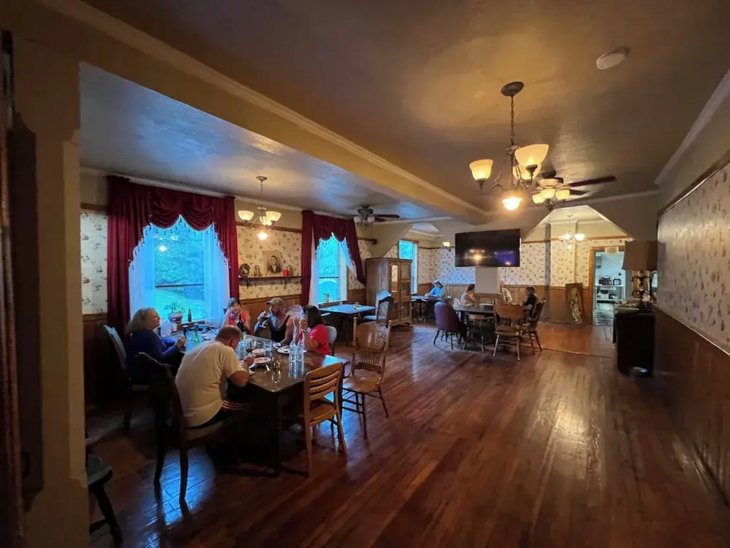 Old Sierra City Hotel