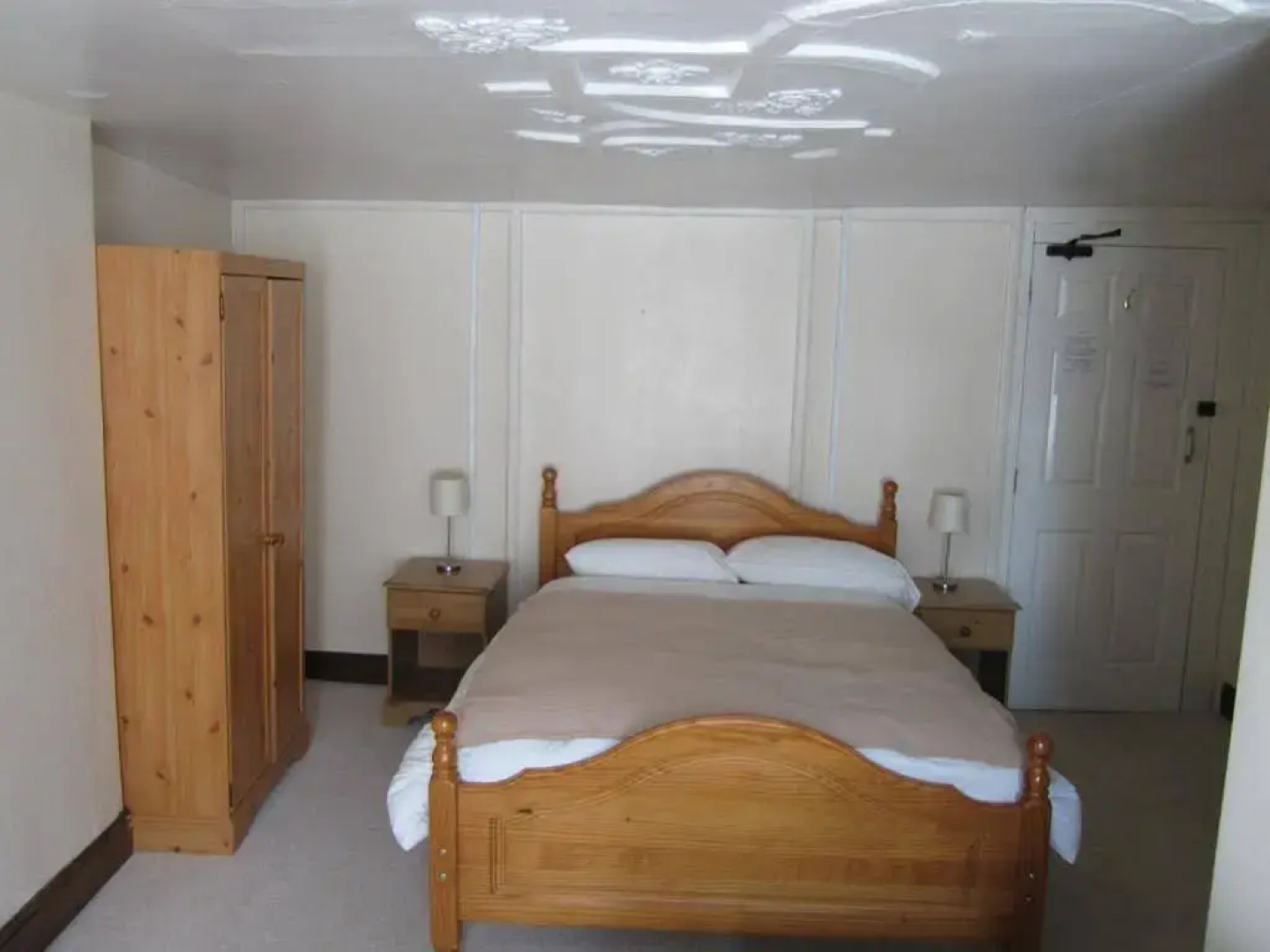 The Crosskeys Inn