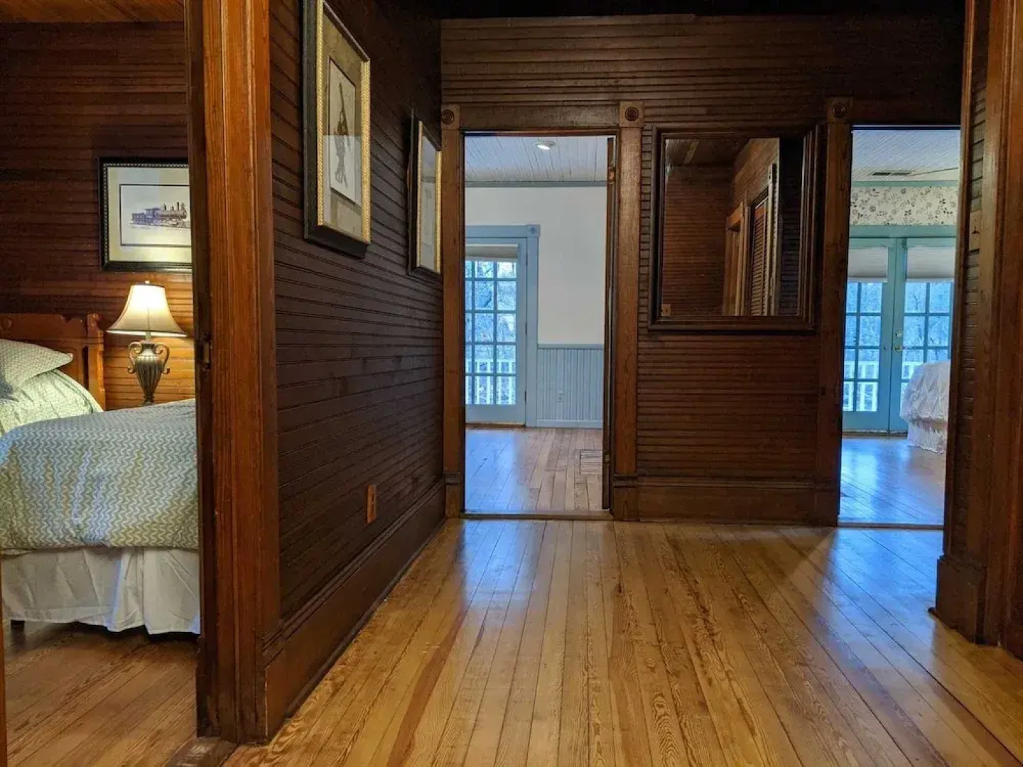 Southern Charm Riverside 4 Bedroom Home by RedAwning