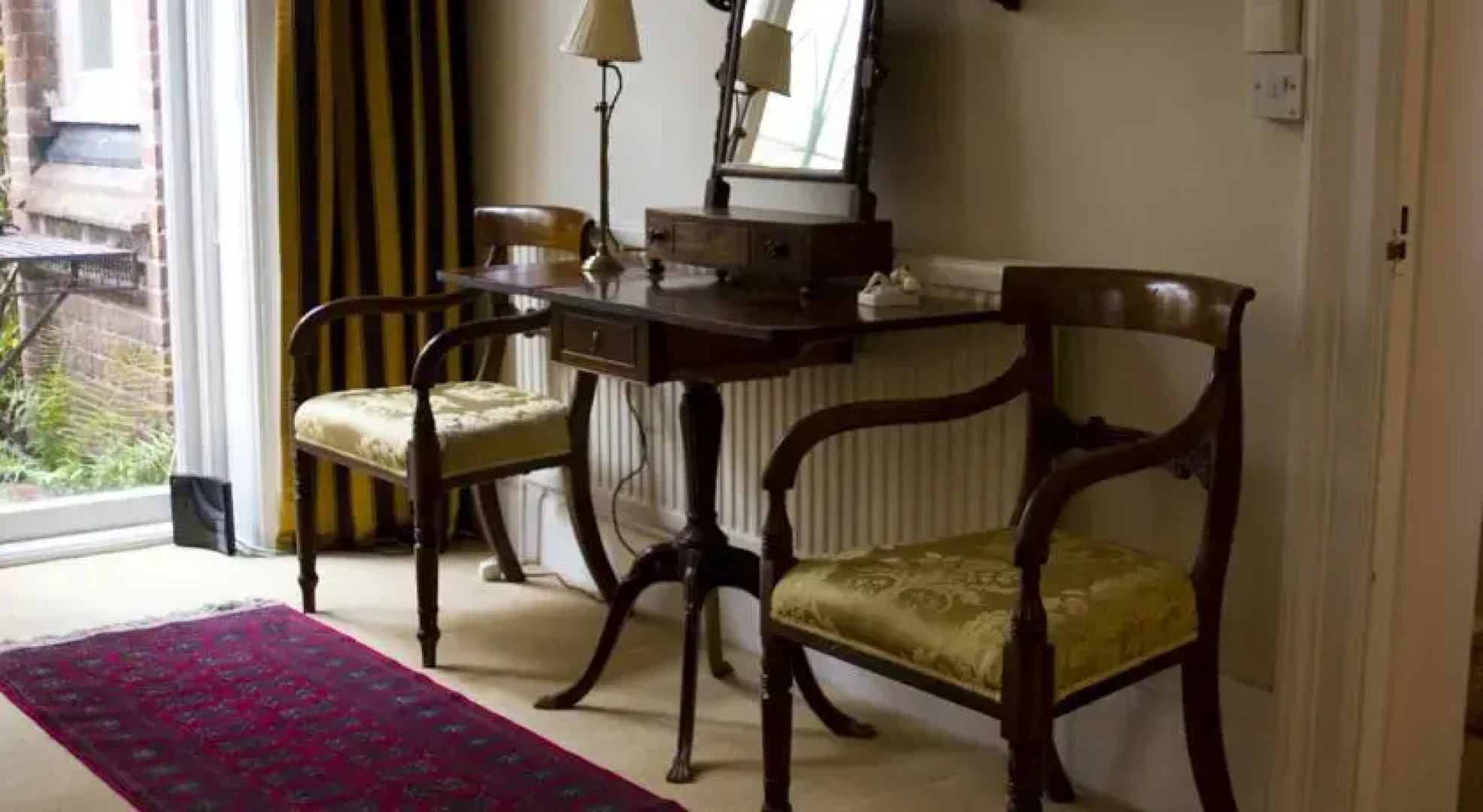 Avenue House Apartments