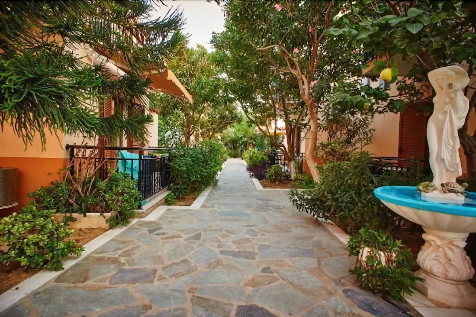 Christinantzela Apartments