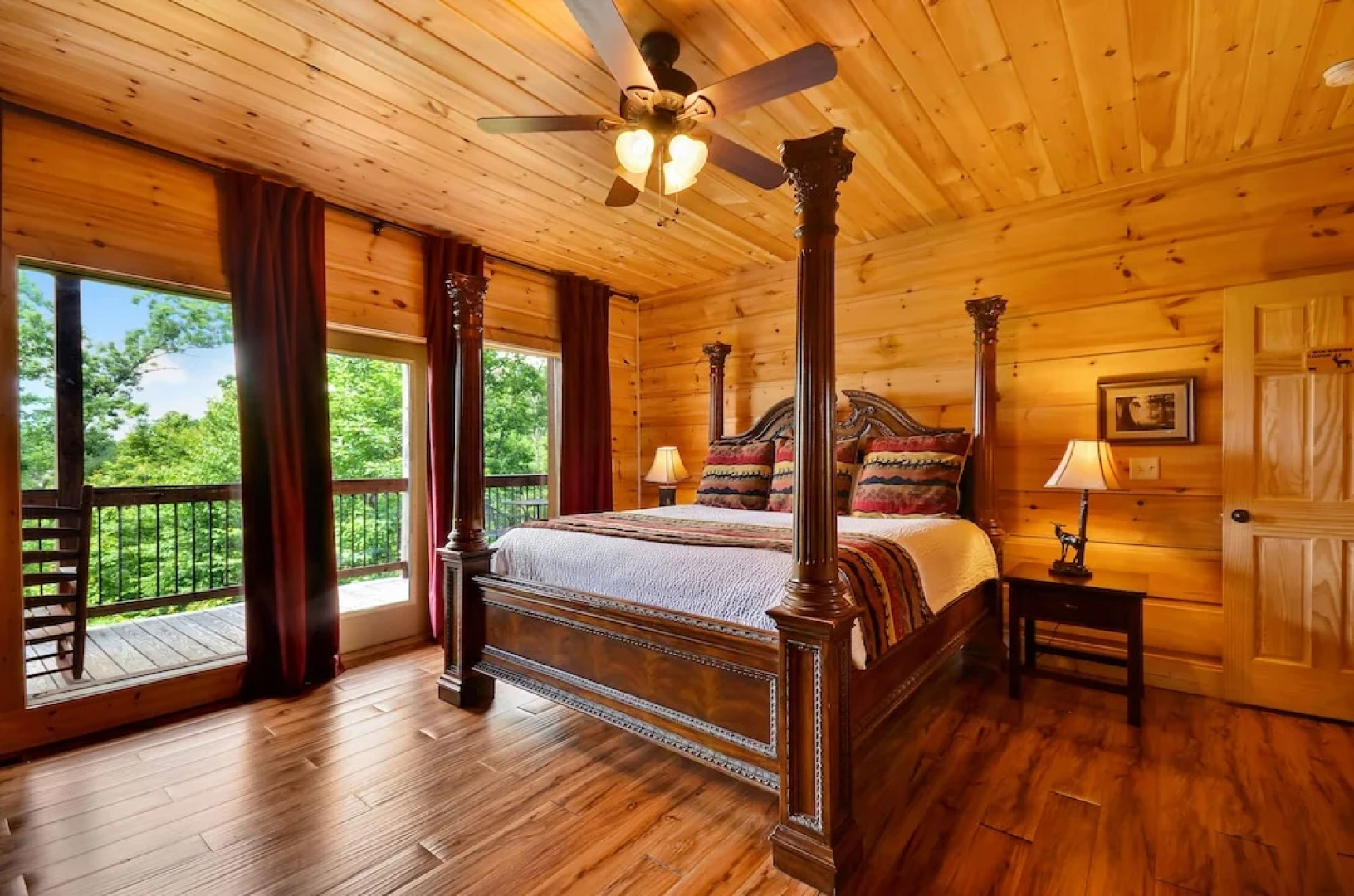 Gatlinburg Mansion - Fourteen Bedroom Cabin