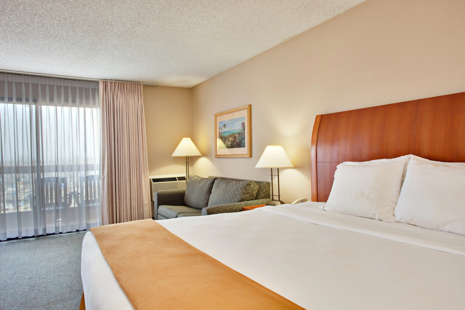 Holiday Inn Express Hotel & Suites Ventura by IHG