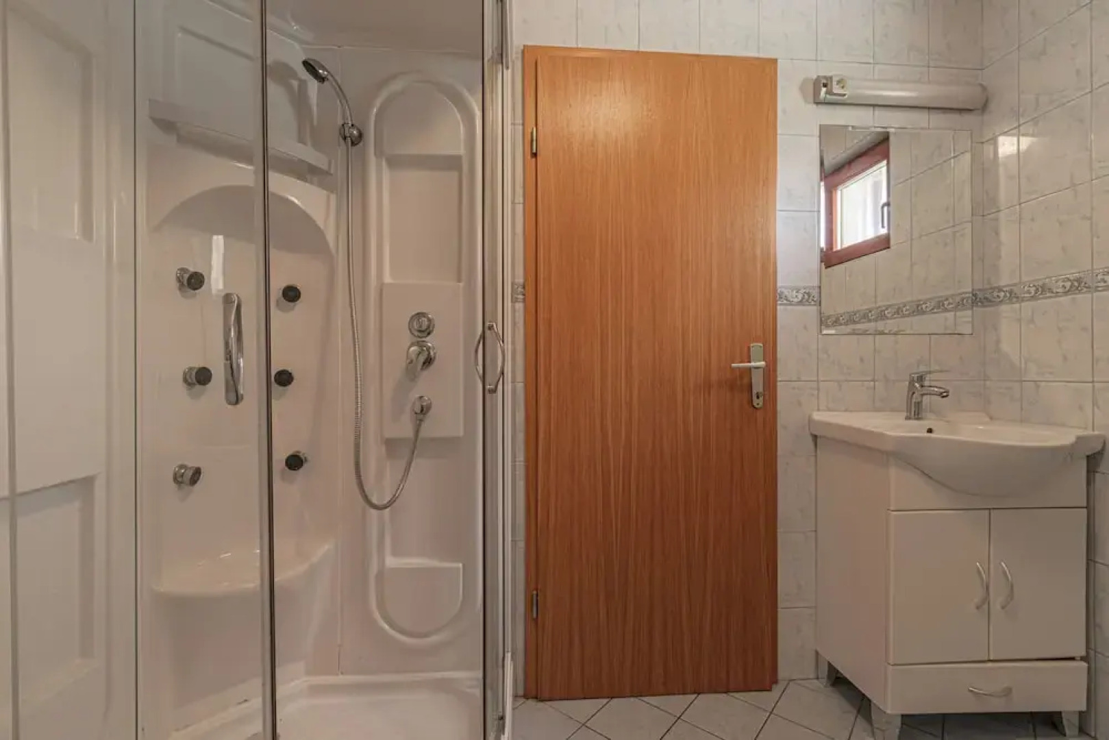 Vineyard Cottage Lustek