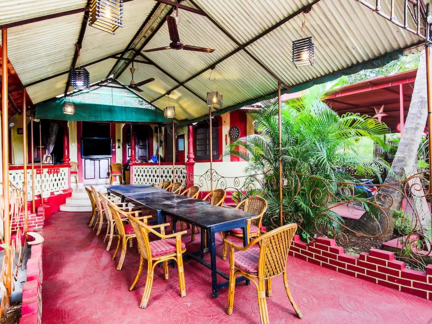 OYO 7686 Rose Garden Standard Rooms