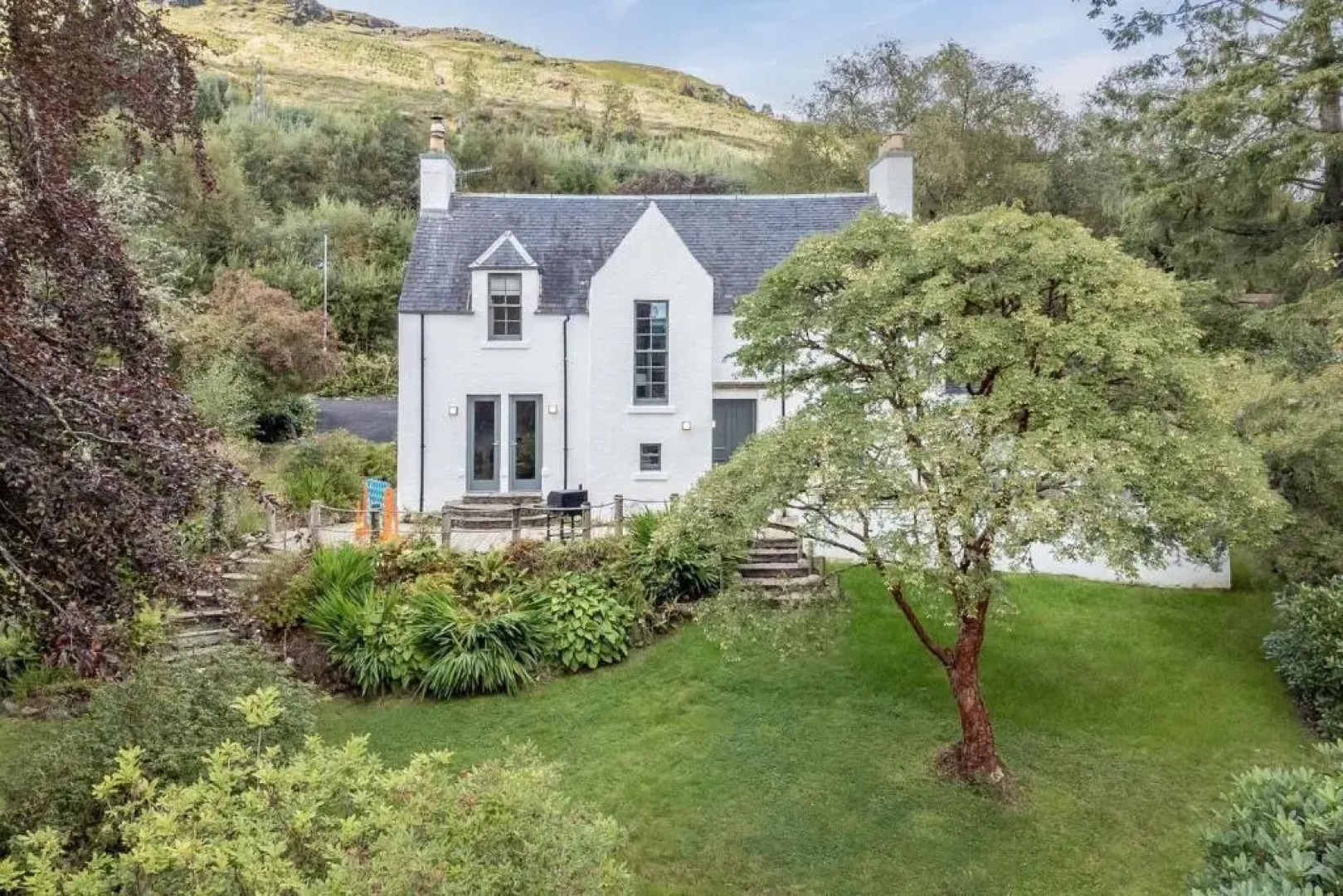 Captivating 4-bed House in Killin