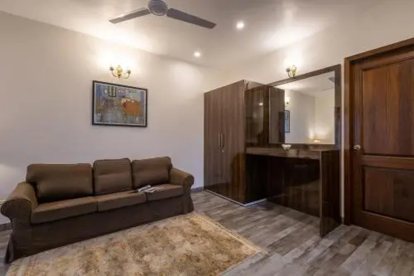 The Hideout by Vista Rooms
