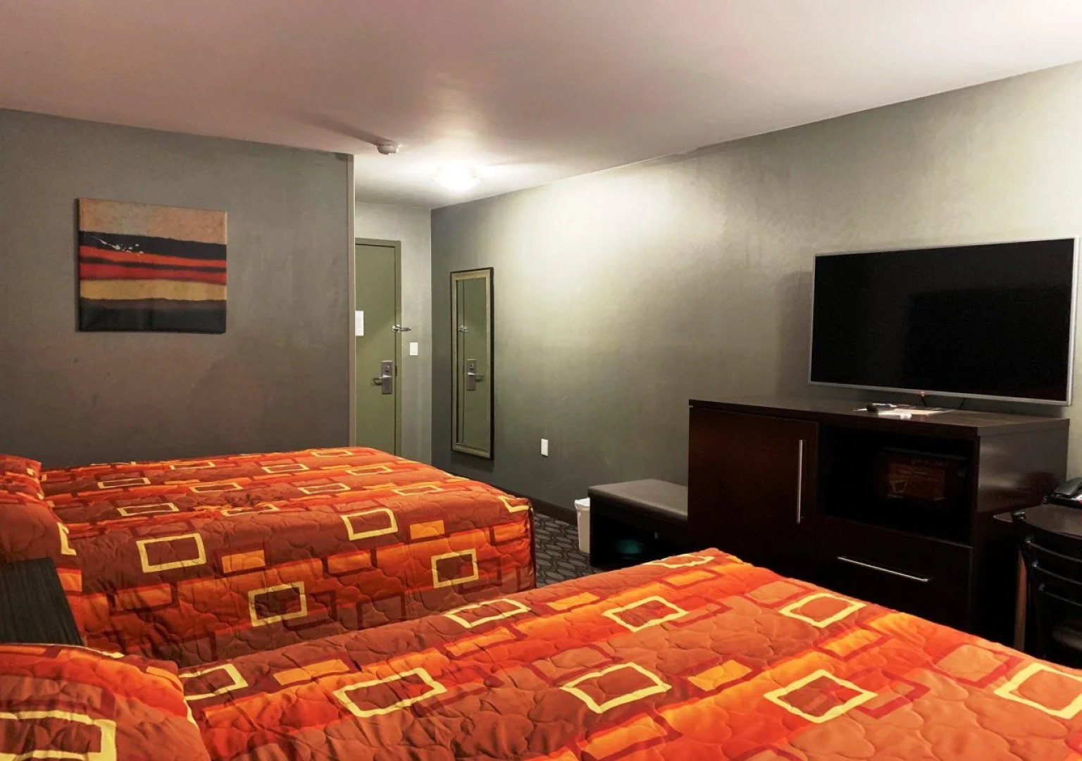 Red Carpet Inn Elmwood Park