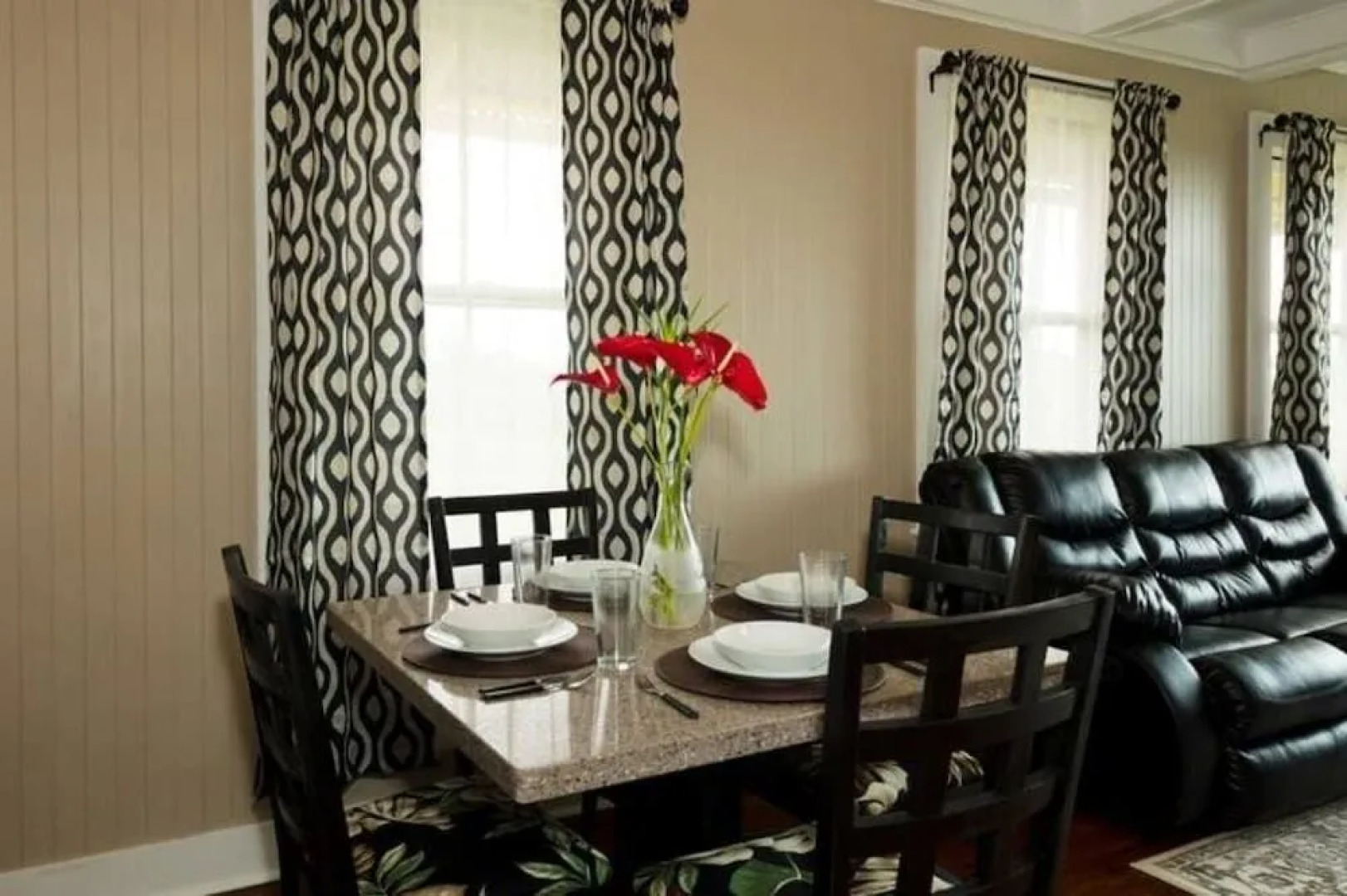 Makani Ea Home 2 Bedroom Home by RedAwning