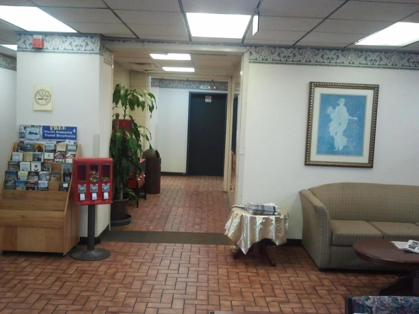 Studio 9 Inn & Suites