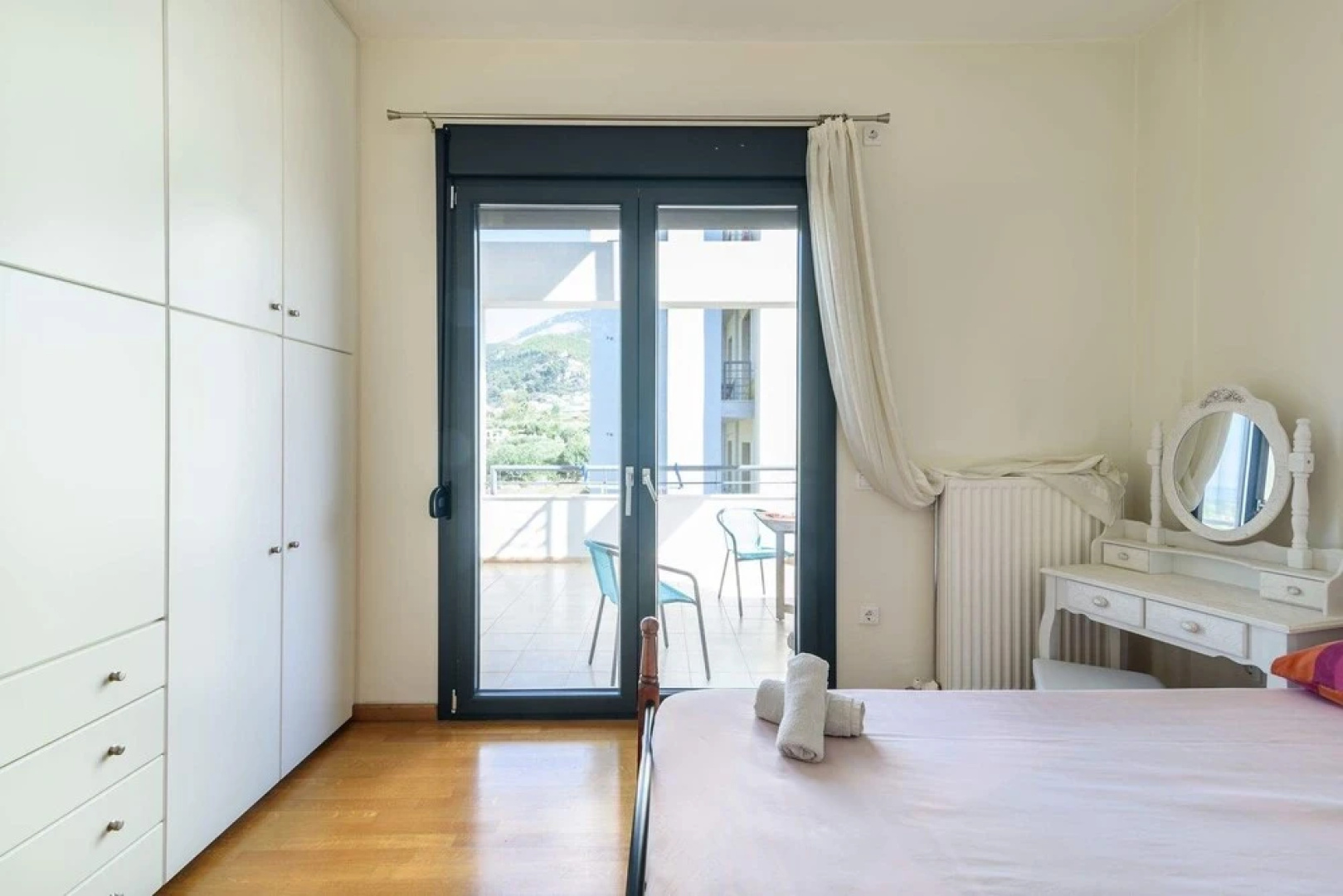 Kyparissia sea view apartment