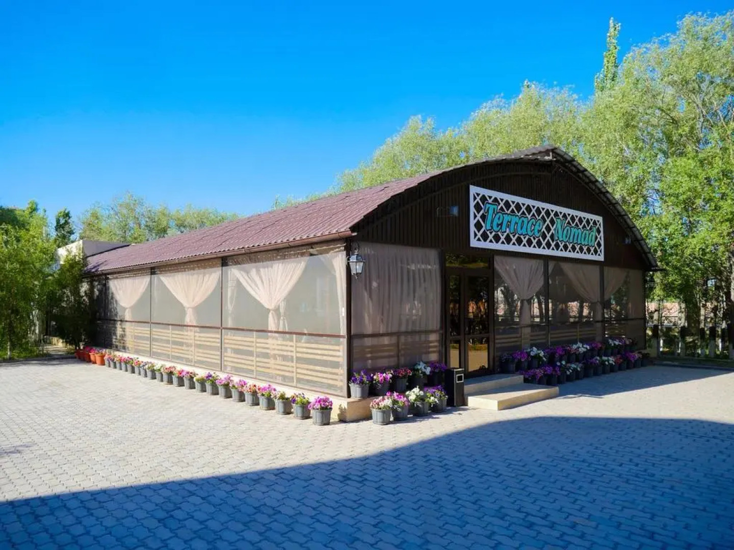 Отель Nomad Palace