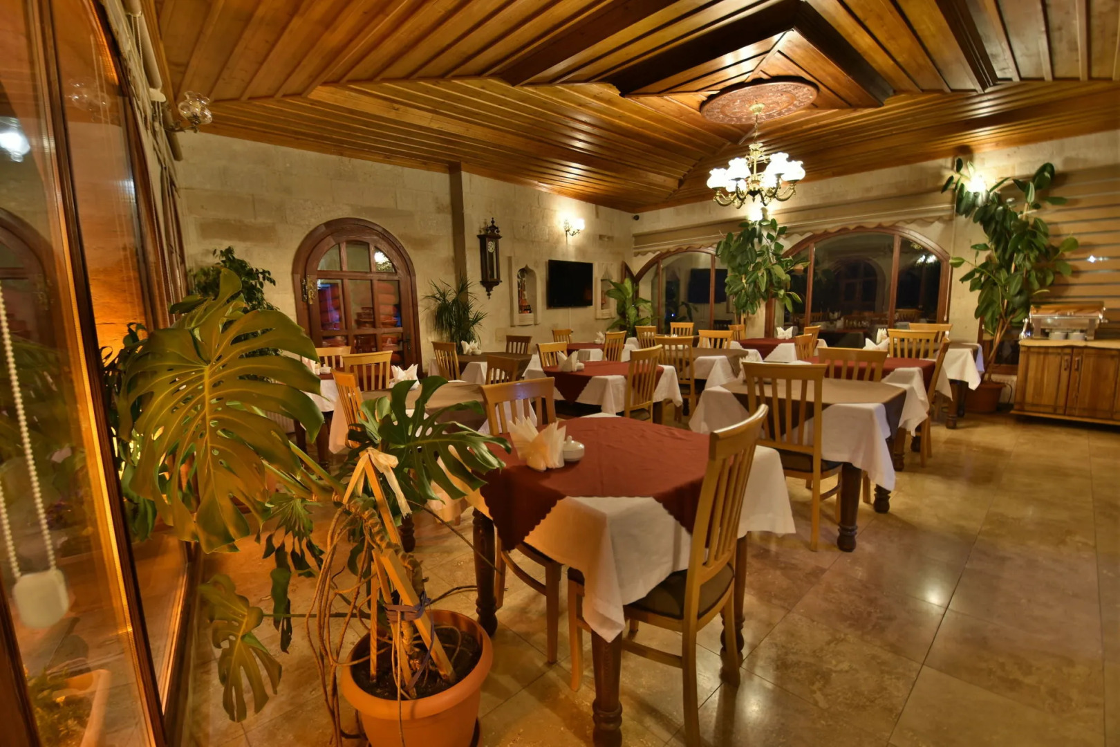 Harman Cave Hotel