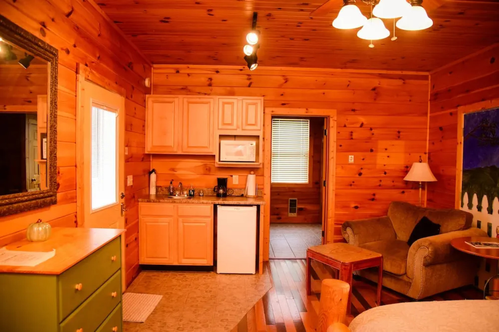 Azalea Inn Bed & Breakfast