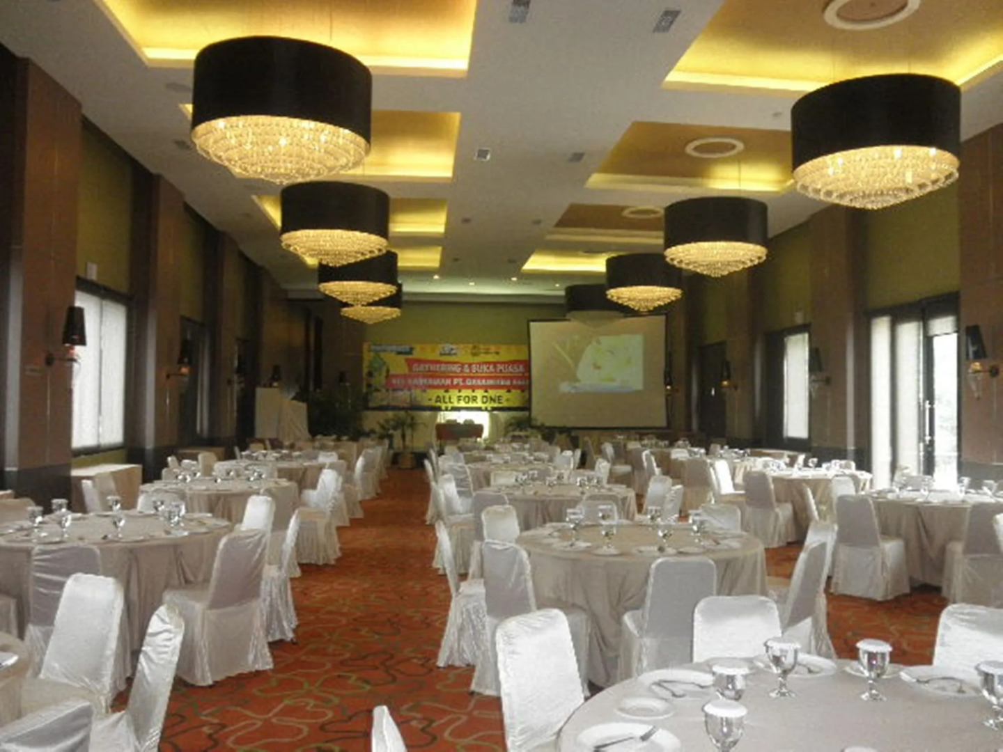 The Oxalis Regency Hotel Magelang