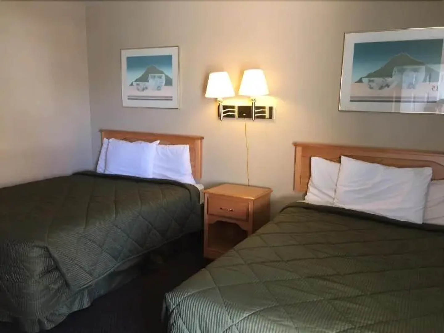 Silver Spur Motel