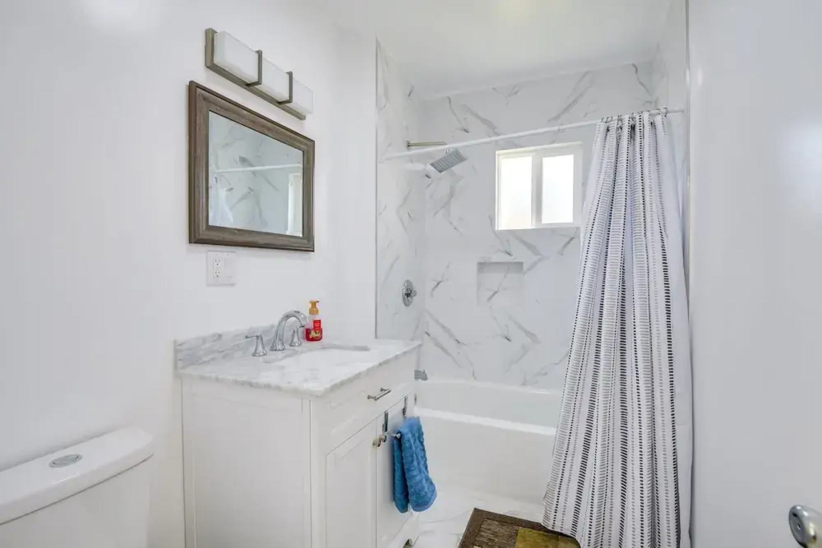 Pico Rivera Home w/ Patio ~ 20 Mi to Disney!