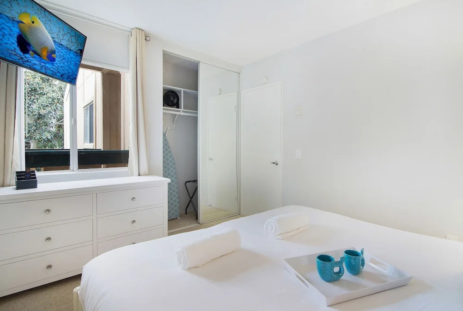 Private Entrance Under The Sea - 2BR/2BATH Next To Ritz Carlton - Walk To Ocean! (MB4)