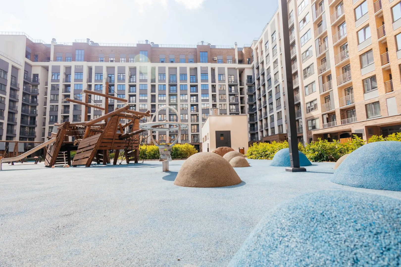 4 Ugla (Четыре угла) на Максима Горького 151