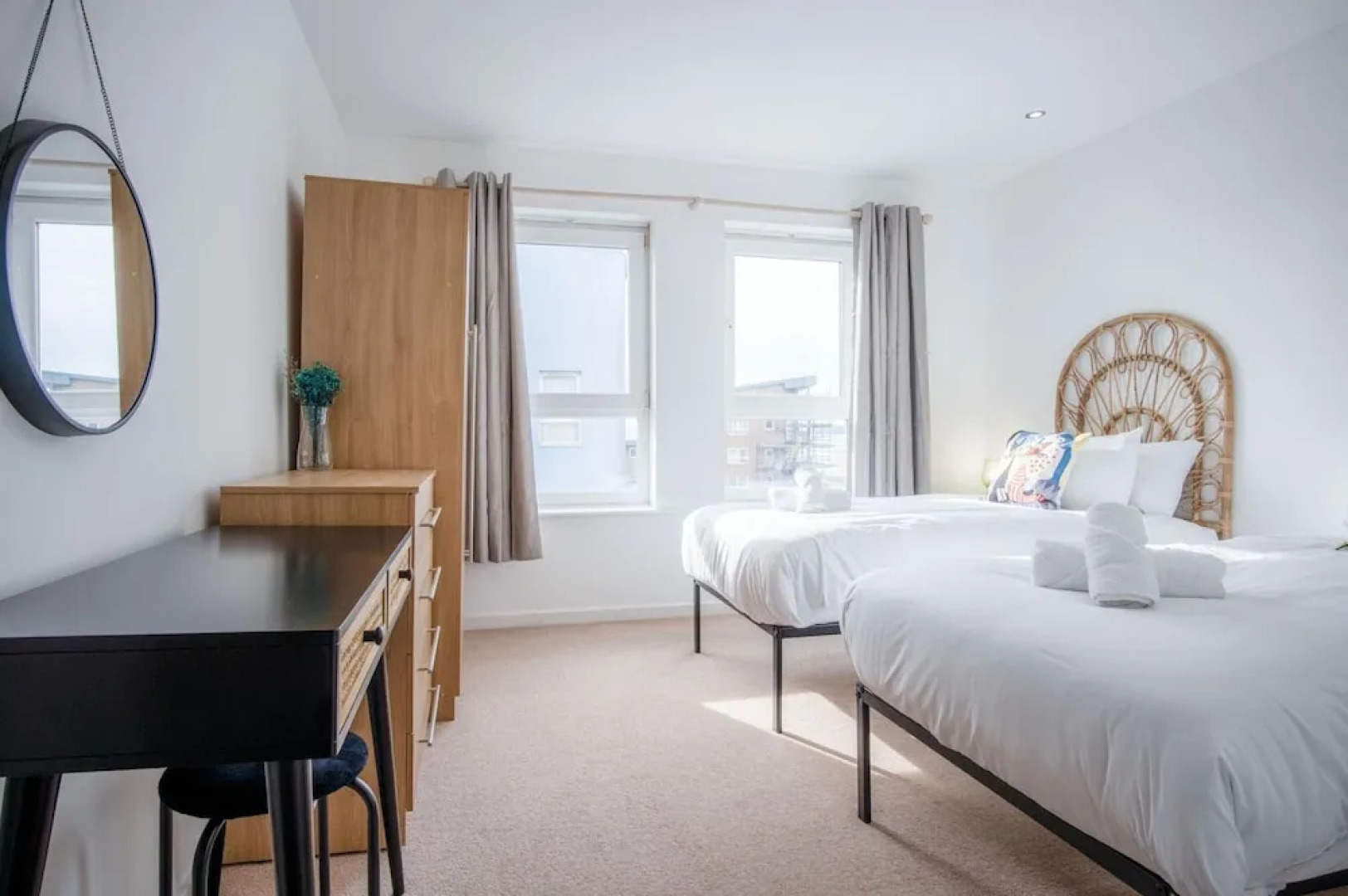 The Penthouse - 3 Bedroom Apartment - Llanelli