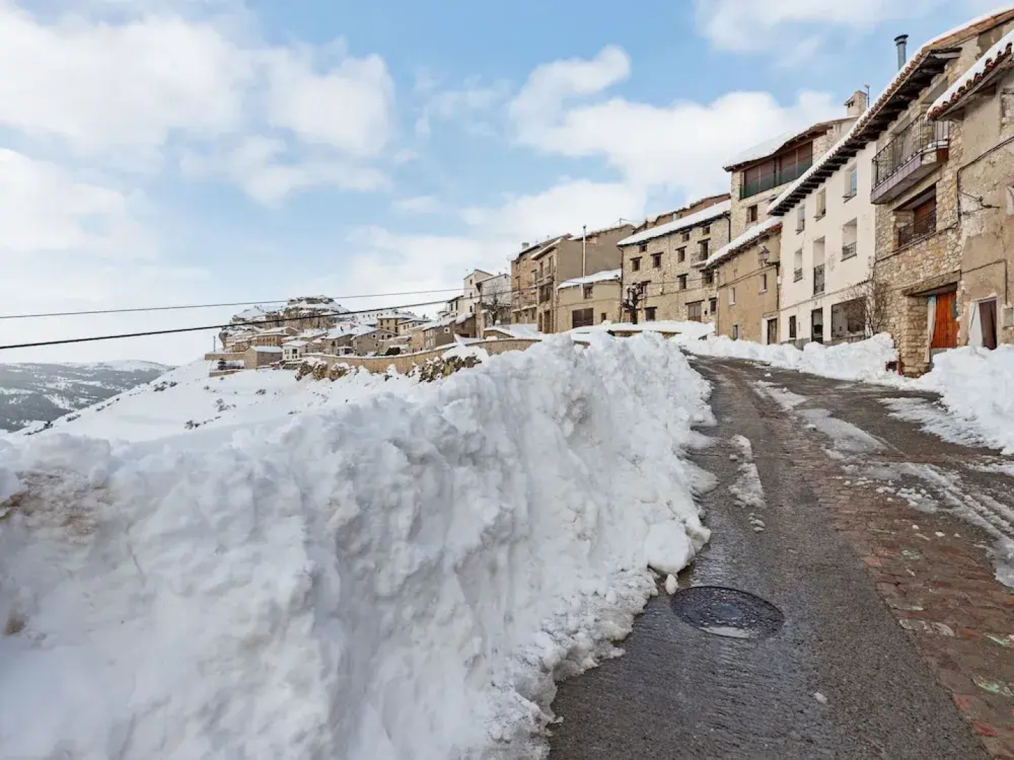 Turistic Apartment in Gudar for Holidays