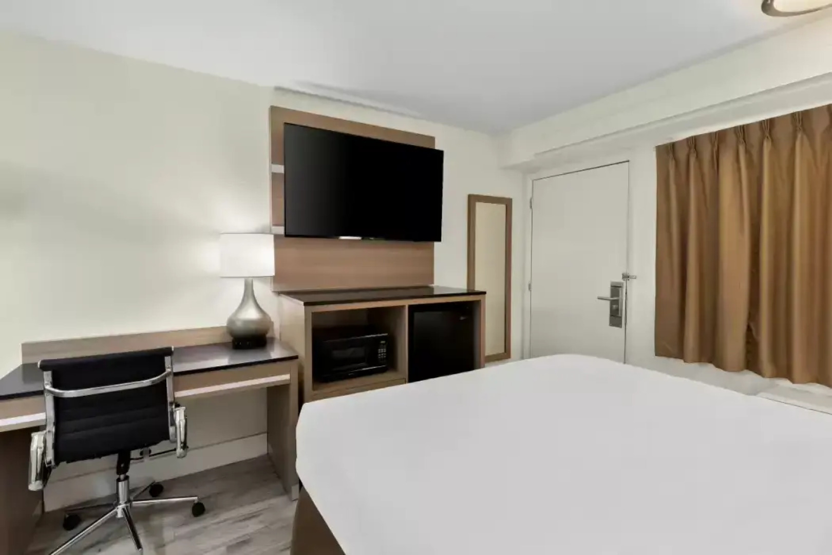 Clarion Pointe Kennesaw Town Center